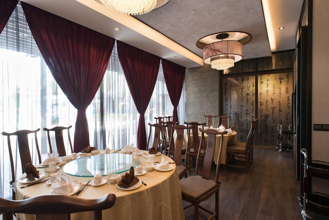 Vangohh Eminent Hotel & Spa Bukit Mertajam Exterior photo